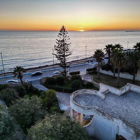 {Beach-House } Villa Mare Fuori マツァーラ・デル・ヴァッロ エクステリア 写真