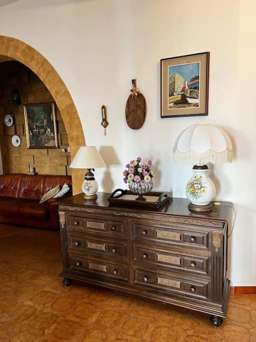 {Beach-House } Villa Mare Fuori マツァーラ・デル・ヴァッロ エクステリア 写真