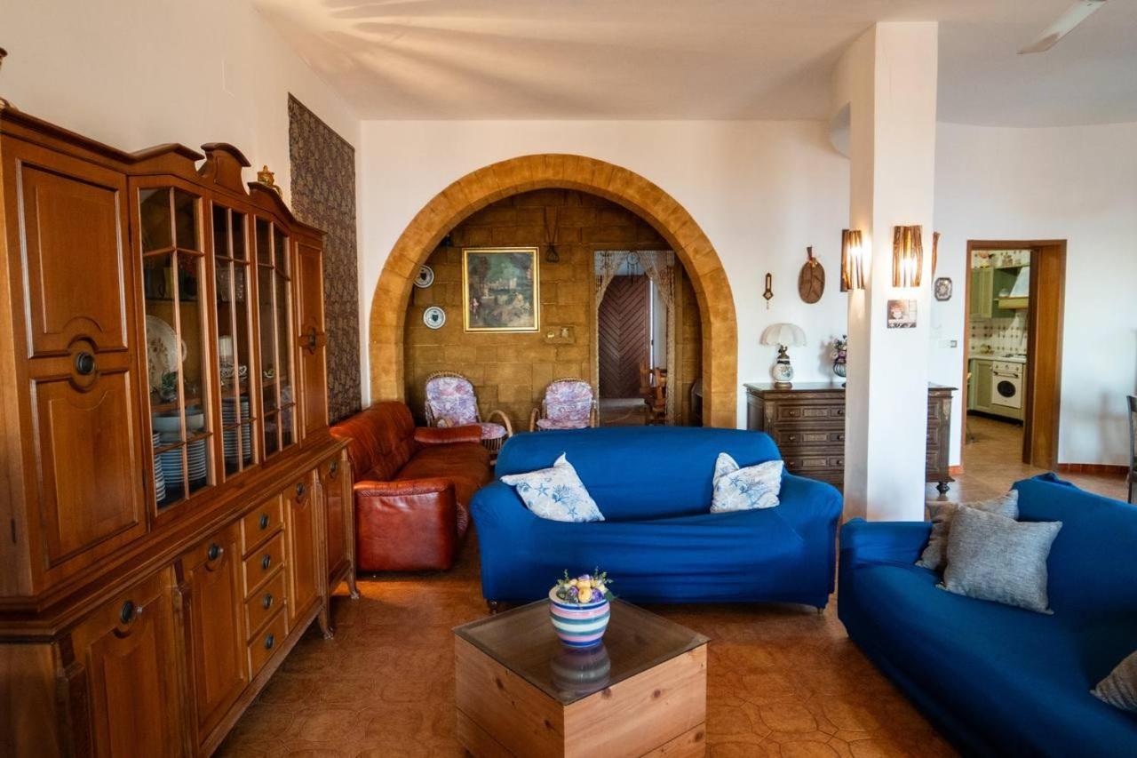 {Beach-House } Villa Mare Fuori マツァーラ・デル・ヴァッロ エクステリア 写真