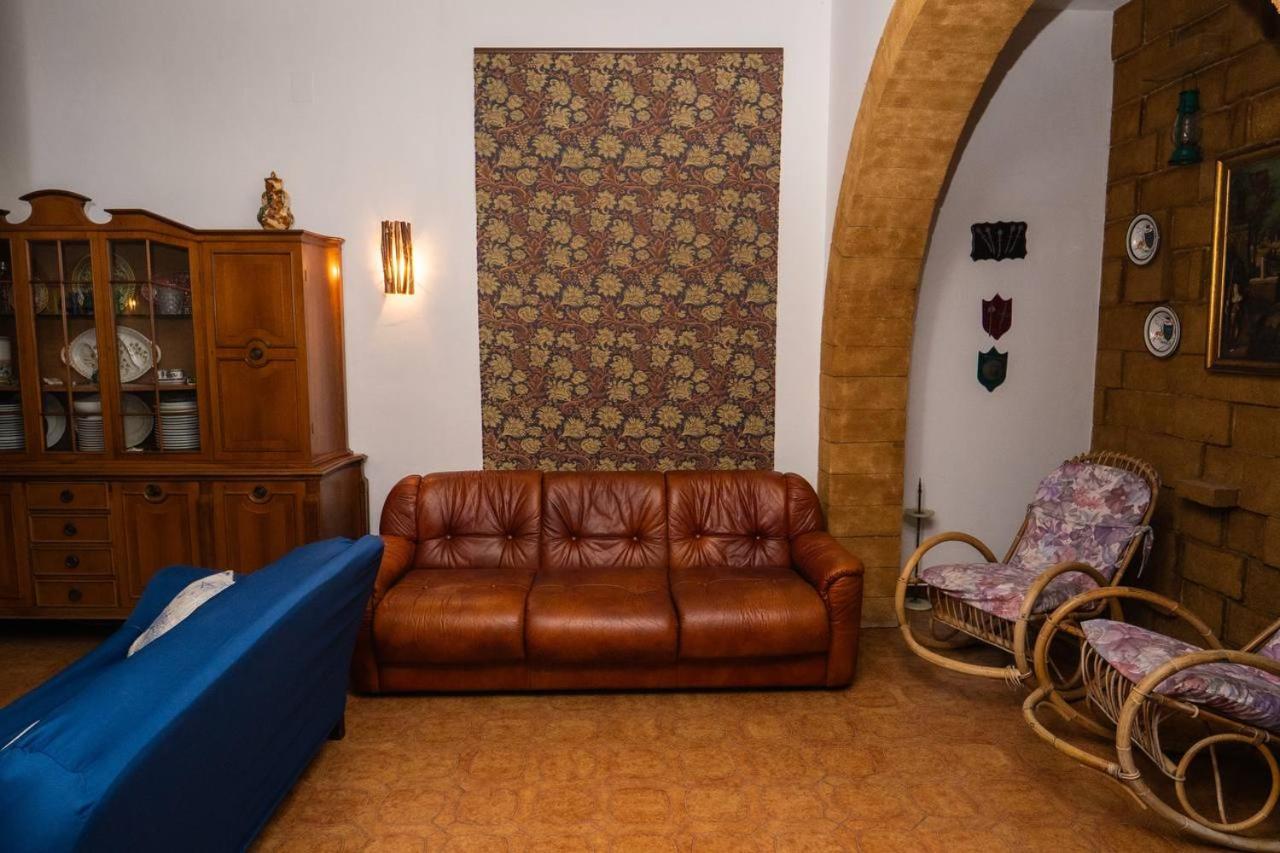 {Beach-House } Villa Mare Fuori マツァーラ・デル・ヴァッロ エクステリア 写真