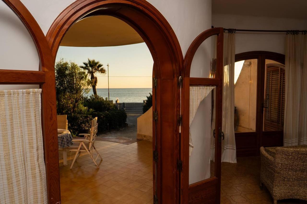 {Beach-House } Villa Mare Fuori マツァーラ・デル・ヴァッロ エクステリア 写真